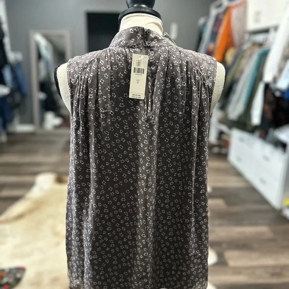 Anthropologie Cloth & Stone Women Small Keyhole Tank Top Blouse Gray Floral NWT - Picture 6 of 10